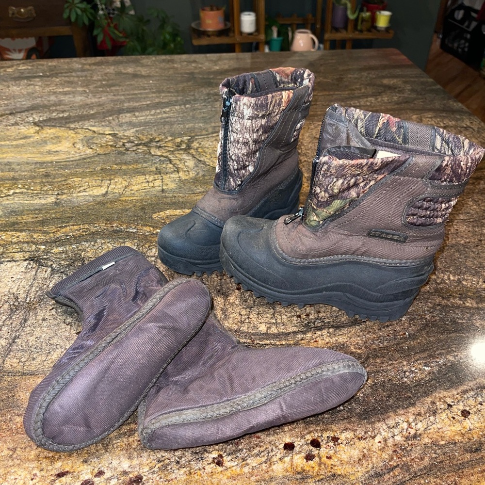 Itasca Camo snow‎ boot size 1